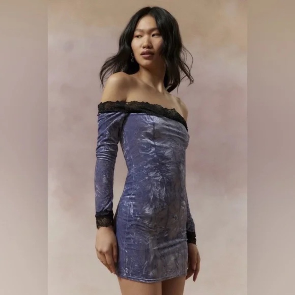 NWT Kimchi Blue Ryder Velvet & Lace Mini Dress, Size M, Women’s